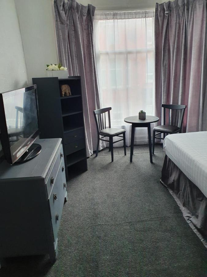 Balkan Hotel Blackpool Extérieur photo