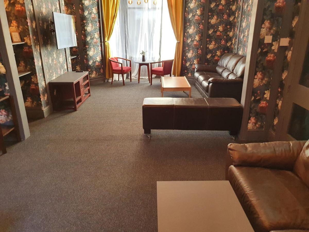 Balkan Hotel Blackpool Extérieur photo